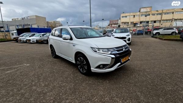 מיצובישי אאוטלנדר PHEV 4X4 Luxury הייבריד אוט' 5 מק' 2.0 (121 כ"ס) בנזין 2017 למכירה ב