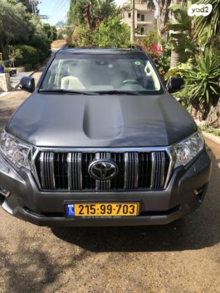 טויוטה לנד קרוזר קצר 4X4 Luxury SWB אוט' 3 דלתות דיזל 2.8 (204 כ''ס) דיזל 2022 למכירה בדאלית אל כרמל