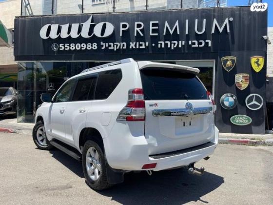 טויוטה לנד קרוזר ארוך 4X4 Luxury אוט' דיזל 7 מק' 2.8 (177 כ"ס) דיזל 2016 למכירה בראשון לציון