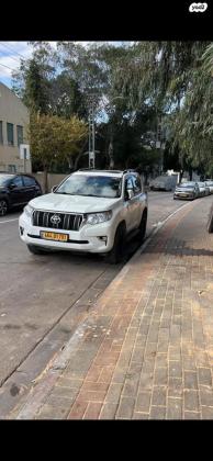 טויוטה לנד קרוזר קצר 4X4 Luxury אוט' דיזל 2.8 (177 כ"ס) דיזל 2019 למכירה במעלה עירון