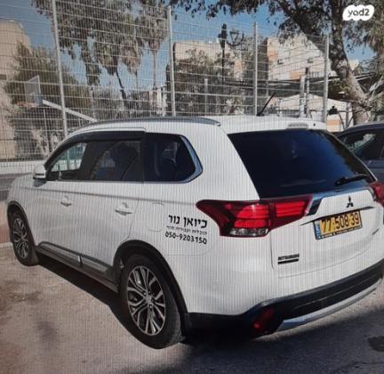 מיצובישי אאוטלנדר Premium אוט' 7 מק' 2.0 (150 כ''ס) בנזין 2016 למכירה באכסאל