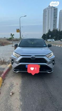 טויוטה RAV4 הייבריד 4X4 E-Motion פלאג-אין אוט' 2.5 (185 כ''ס) היברידי חשמל / בנזין 2021 למכירה ברמלה