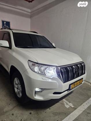 טויוטה לנד קרוזר קצר 4X4 Luxury SWB אוט' 3 דלתות דיזל 2.8 (204 כ''ס) דיזל 2022 למכירה בירושלים