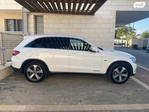 מרצדס GLC 4X4 GLC350E Exclusive הייבריד אוט' 2.0 (211 כ''ס) היברידי חשמל / בנזין 2019 למכירה במעלה אדומים