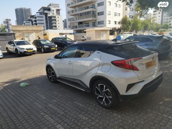 טויוטה C-HR Chic הייבריד אוט' 1.8 (98 כ"ס) בנזין 2018 למכירה בטירת כרמל