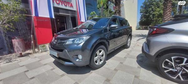 טויוטה RAV4 ארוך 4X4 Premium אוט' 2.0 (151 כ''ס) בנזין 2013 למכירה ברעננה