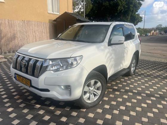 טויוטה לנד קרוזר קצר 4X4 Luxury אוט' דיזל 2.8 (177 כ"ס) דיזל 2020 למכירה בג'דידה מכר