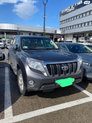 טויוטה לנד קרוזר ארוך 4X4 Luxury 5 אוט' דיזל 5 מק' 2.8 (177 כ"ס) דיזל 2016 למכירה ברמת גן