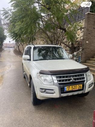 מיצובישי פג'רו ארוך 4X4 Dakar אוט' דיזל 7 מק' 3.2 (200 כ''ס) דיזל 2015 למכירה בבית ג'ן