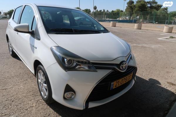 טויוטה יאריס הייבריד Hybrid אוט' 1.5 (74 כ''ס) בנזין 2016 למכירה ברחובות