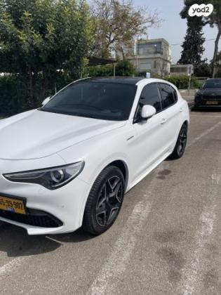 אלפא רומיאו סטלויו 4X4 Veloce AWD אוט' 2.0 (280 כ''ס) בנזין 2020 למכירה בחיפה