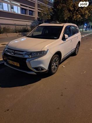 מיצובישי אאוטלנדר 4X4 Limited אוט' 7 דיזל מק' 2.3 (150 כ"ס) דיזל 2016 למכירה בתל אביב יפו