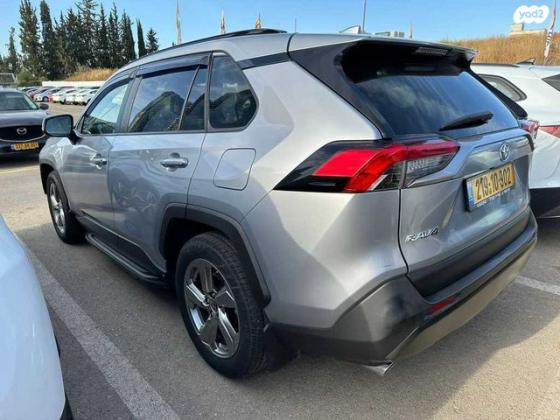 טויוטה RAV4 ארוך Extreme אוט' 2.0 (175 כ''ס) בנזין 2020 למכירה בפתח תקווה