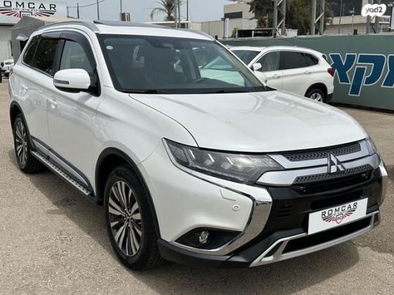 מיצובישי אאוטלנדר Premium אוט' 7 מק' 2.0 (150 כ''ס) בנזין 2019 למכירה בפתח תקווה