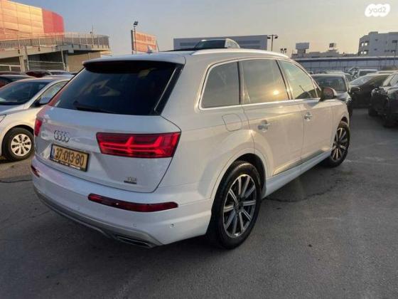 אאודי Q7 4X4 Premium אוט' דיזל 7 מק' 3.0 (272 כ"ס) דיזל 2017 למכירה בראשון לציון