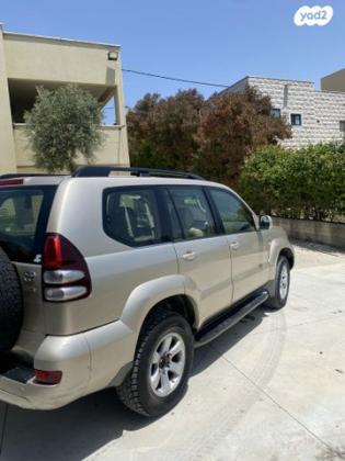 טויוטה לנד קרוזר ארוך 4X4 Luxury אוט' דיזל 8 מק' 3.0 (166 כ''ס) דיזל 2007 למכירה בקרית טבעון