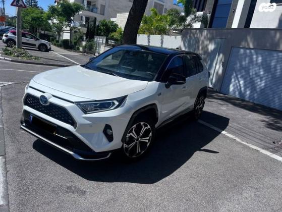 טויוטה RAV4 הייבריד 4X4 E-Motion פלאג-אין אוט' 2.5 (185 כ''ס) היברידי חשמל / בנזין 2022 למכירה בקרית ביאליק