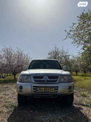 מיצובישי פג'רו ארוך 4X4 GLX אוט' דיזל 7 מק' 3.2 (165 כ''ס) דיזל 2004 למכירה בראשון לציון