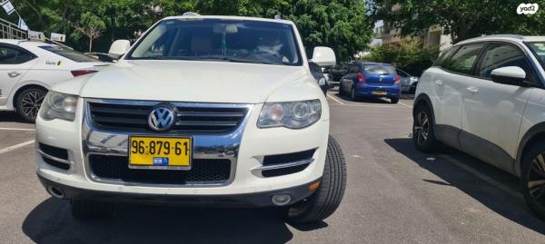 פולקסווגן טוארג 4X4 Luxury V8 אוט' 4.2 (350 כ''ס) בנזין 2008 למכירה בתל אביב יפו