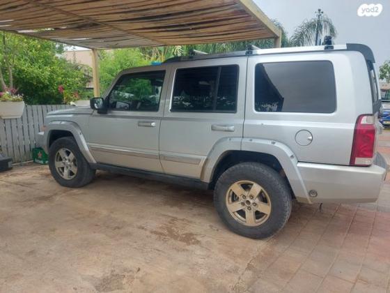 ג'יפ / Jeep קומנדר 4X4 Limited אוט' 4.7 (303 כ''ס) בנזין 2007 למכירה בכפר חרוב