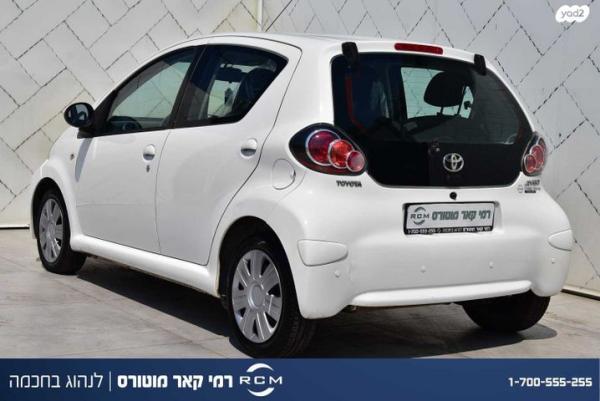 טויוטה אייגו (AYGO) Plus ידני 1.0 (68 כ''ס) בנזין 2012 למכירה בקרית שמונה