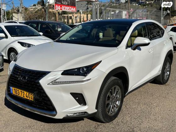 לקסוס NX NX300 Luxury אוט' 2.0 (238 כ''ס) בנזין 2020 למכירה בדאלית אל כרמל