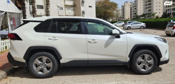 טויוטה RAV4 הייבריד E-xperience הייבריד 5 דל' אוט' 2.5 (178 כ''ס) בנזין 2022 למכירה בגדרה