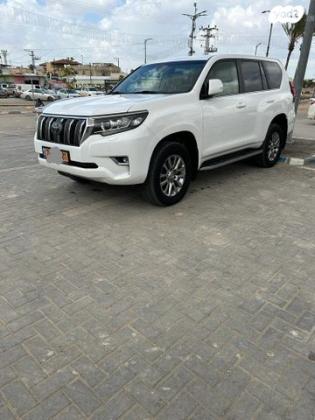 טויוטה לנד קרוזר ארוך 4X4 Limited אוט' דיזל 7 מק' 2.8 (177 כ"ס) דיזל 2019 למכירה בבאר שבע