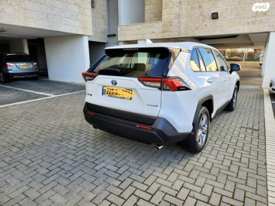 טויוטה RAV4 הייבריד E-xperience הייבריד 5 דל' אוט' 2.5 (178 כ''ס) בנזין 2023 למכירה במודיעין מכבים רעות