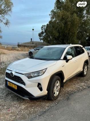 טויוטה RAV4 הייבריד 4X4 E-xperience הייבריד אוט' 2.5 (178 כ''ס) בנזין 2020 למכירה בהרצליה