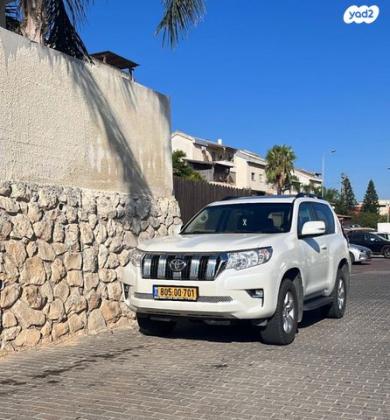 טויוטה לנד קרוזר קצר 4X4 Luxury אוט' דיזל 2.8 (177 כ"ס) דיזל 2019 למכירה במגדל העמק