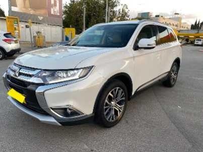 מיצובישי אאוטלנדר Premium אוט' 7 מק' 2.0 (150 כ''ס) בנזין 2018 למכירה בראשון לציון