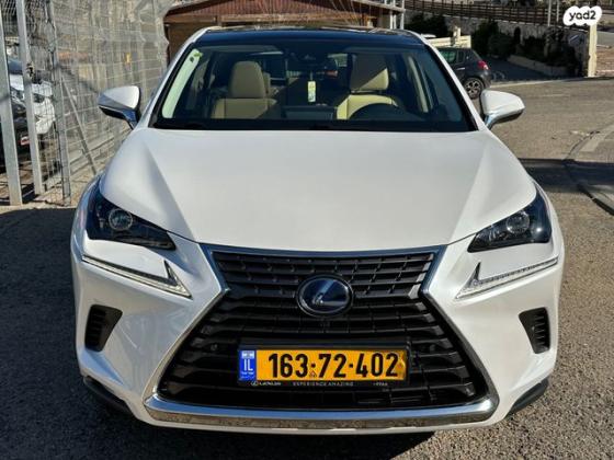 לקסוס NX NX300 Luxury אוט' 2.0 (238 כ''ס) בנזין 2020 למכירה בדאלית אל כרמל