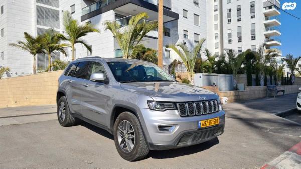 ג'יפ / Jeep גרנד צ'ירוקי 4X4 Laredo אוט' 5 מק' 3.6 (286 כ''ס) בנזין 2019 למכירה בחולון