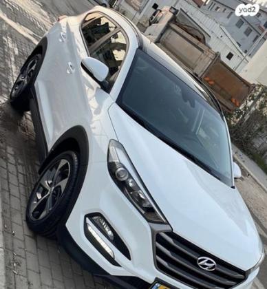 יונדאי טוסון Luxury אוט' בנזין 2.0 (155 כ"ס) בנזין 2018 למכירה בכפר סבא