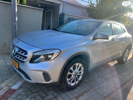 מרצדס GLA GLA200 Style FL אוט' 1.6 (156 כ"ס) בנזין 2018 למכירה בנתניה