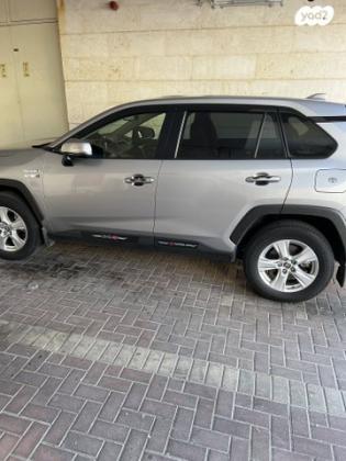 טויוטה RAV4 הייבריד E-xperience הייבריד 5 דל' אוט' 2.5 (178 כ''ס) בנזין 2021 למכירה בבאר יעקב