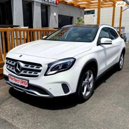 מרצדס GLA GLA200 Urban FL אוט' 1.6 (156 כ"ס) [2017 ואילך] בנזין 2019 למכירה בפתח תקווה