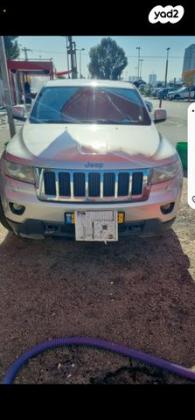 ג'יפ / Jeep גרנד צ'ירוקי 4X4 Laredo אוט' דיזל 3.0 (241 כ''ס) דיזל 2012 למכירה בנתניה