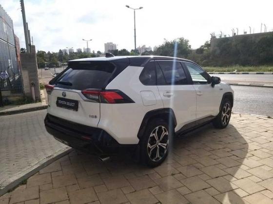 טויוטה RAV4 הייבריד 4X4 E-Motion פלאג-אין אוט' 2.5 (185 כ''ס) היברידי חשמל / בנזין 2022 למכירה ברמלה