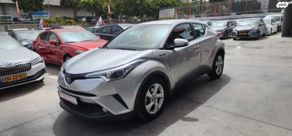 טויוטה C-HR City הייבריד אוט' 1.8 (98 כ"ס) בנזין 2018 למכירה בראשון לציון