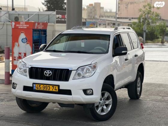 טויוטה לנד קרוזר ארוך 4X4 TS 60th אוט' דיזל 5 מק' 3.0 (190 כ''ס) דיזל 2011 למכירה בירושלים