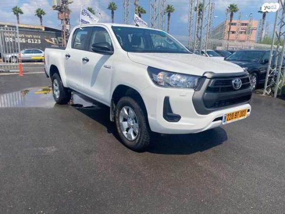 טויוטה היילקס 4X4 4X4 Active דאבל קבינה אוט' דיזל 2.4 (150 כ"ס) דיזל 2022 למכירה בחיפה