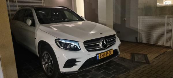 מרצדס GLC 4X4 GLC350E AMG הייבריד אוט' 2.0 (211 כ''ס) ק'-1 היברידי חשמל / בנזין 2019 למכירה בהוד השרון