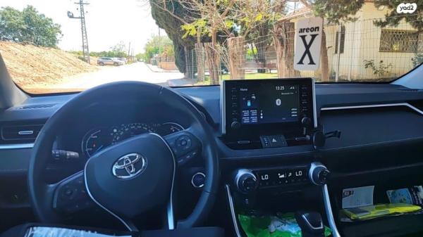 טויוטה RAV4 הייבריד E-xperience הייבריד 5 דל' אוט' 2.5 (178 כ''ס) בנזין 2022 למכירה בפתח תקווה