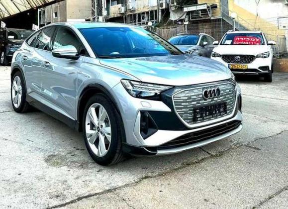 אאודי E-tron Q4 SportBack 35 S-Line אוט' חשמלי (170 כ''ס) חשמלי 2023 למכירה בראשון לציון