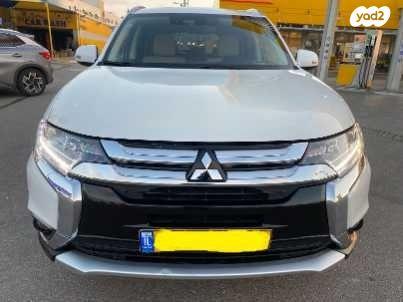 מיצובישי אאוטלנדר Premium אוט' 7 מק' 2.0 (150 כ''ס) בנזין 2018 למכירה בחולון