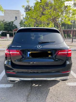 מרצדס GLC 4X4 GLC250 4MATIC Premium אוט' 2.0 (211 כ''ס) בנזין 2017 למכירה בחיפה