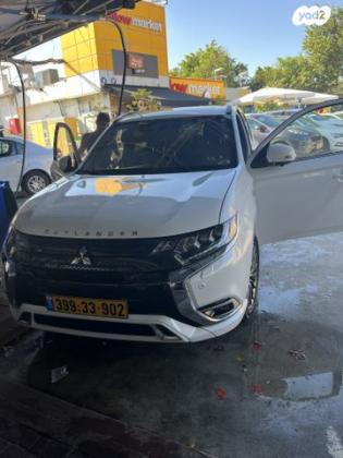 מיצובישי אאוטלנדר PHEV 4X4 S. Edition הייבריד אוט' 5 מק' 2.4 (135 כ''ס) היברידי חשמל / בנזין 2021 למכירה ברמת השרון