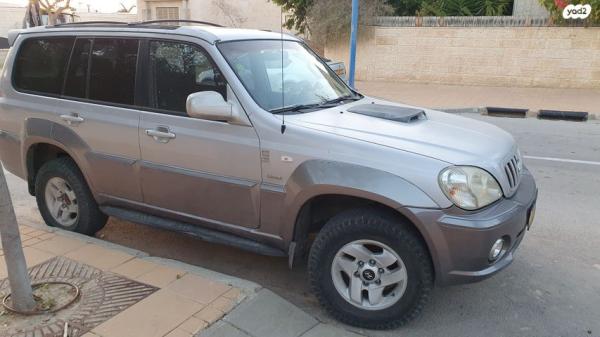 יונדאי טאראקן 4X4 GLS אוט' דיזל 5 מק' 2.9 (150 כ''ס) דיזל 2004 למכירה בתל אביב יפו